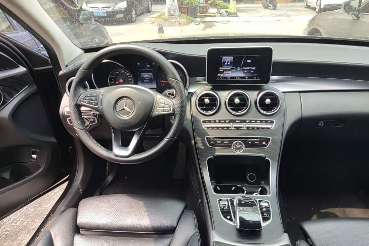 Used Mercedes-Benz C-Class 2015 C 200 L Sport Edition Audio And AC Panel