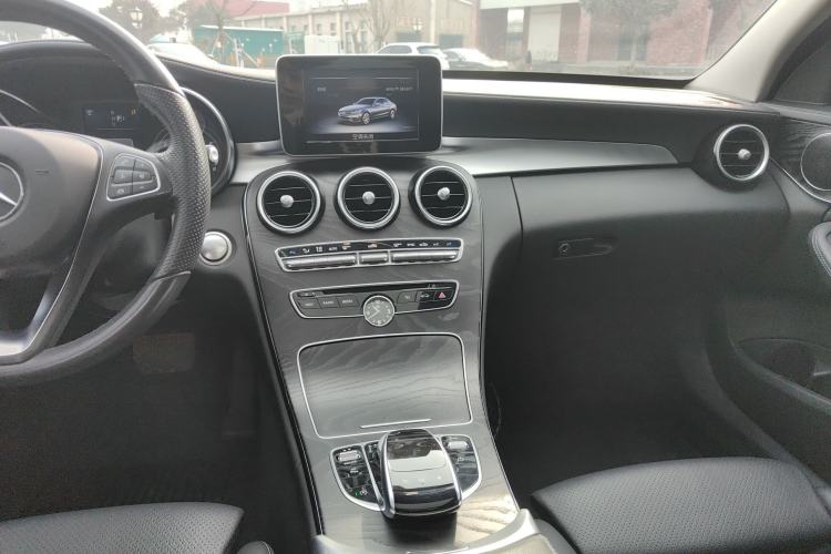 Used Mercedes-Benz C-Class 2015 Revised C 200 L Sport Edition Audio And AC Panel