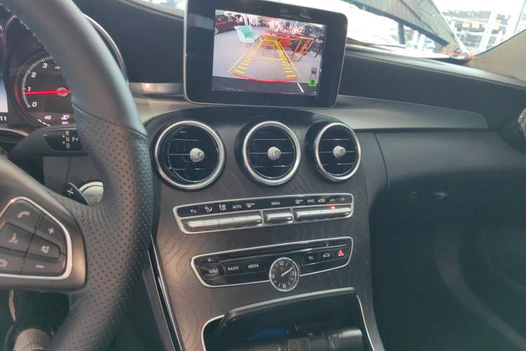 Used Mercedes-Benz C-Class 2015 C 200 L Sport Edition Audio And AC Panel