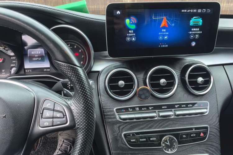 Used Mercedes-Benz C-Class 2015 Revised C 200 L Sport Edition Audio And AC Panel