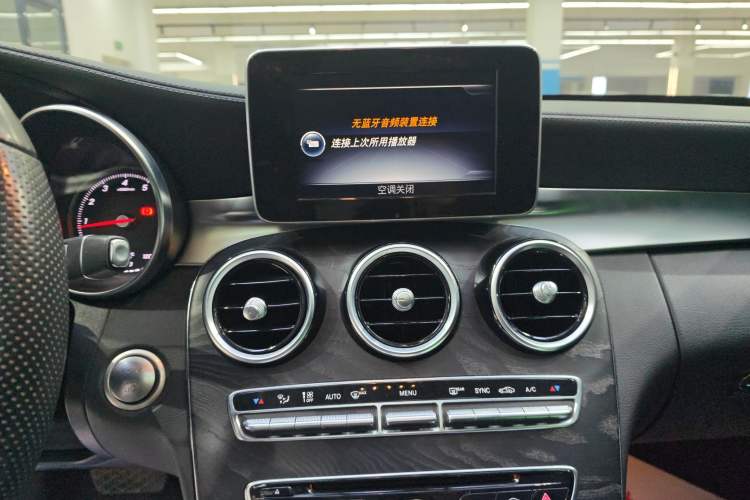 Used Mercedes-Benz C-Class 2015 Revised C 200 L Sport Edition Audio And AC Panel