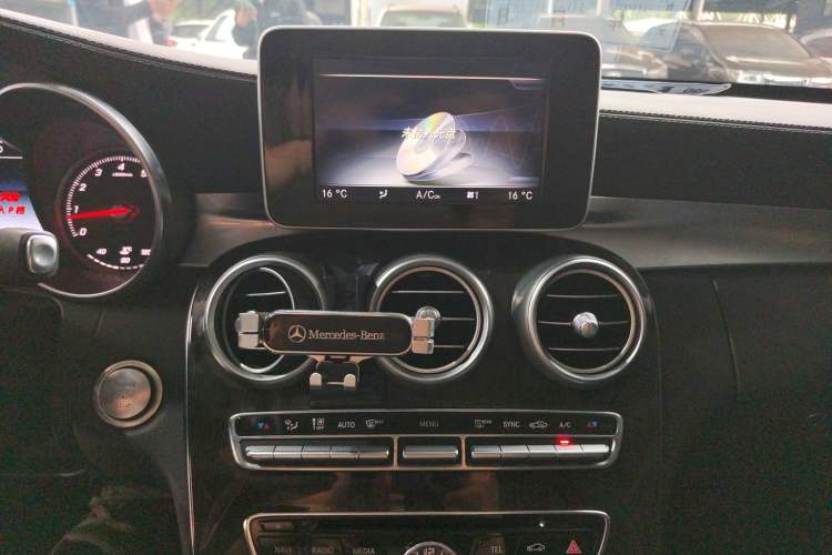 Used Mercedes-Benz C-Class 2015 C 200 L Audio And AC Panel