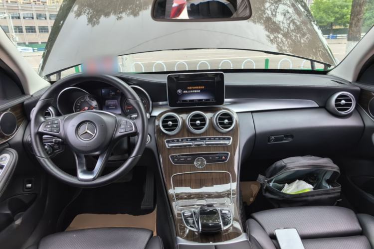 Used Mercedes-Benz C-Class 2015 C 200 L Center Console