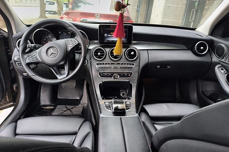 Used Mercedes-Benz C-Class 2015 Restyled C 180 L Sport Edition Center Console