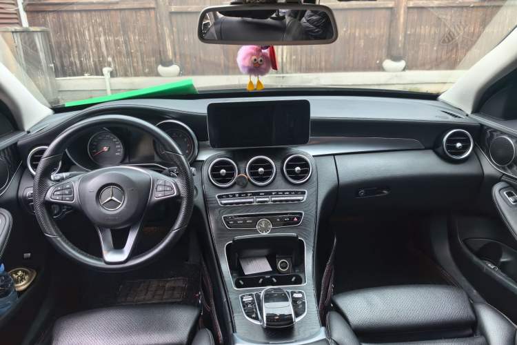 Used Mercedes-Benz C-Class 2015 Revised C 200 L Sport Edition Center Console