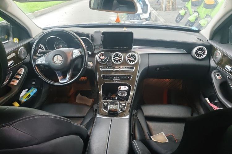 Used Mercedes-Benz C-Class 2015 C 180 L Center Console