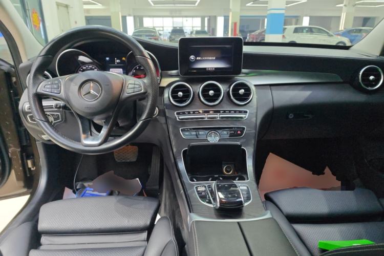 Used Mercedes-Benz C-Class 2015 Revised C 200 L Sport Edition Center Console