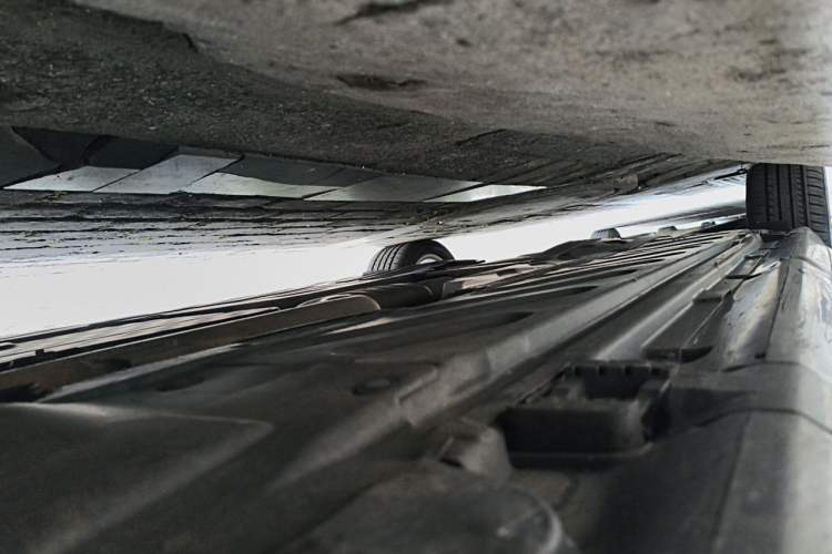 Used Mercedes-Benz C-Class 2015 Restyled C 180 L Sport Edition Chassis Front Right
