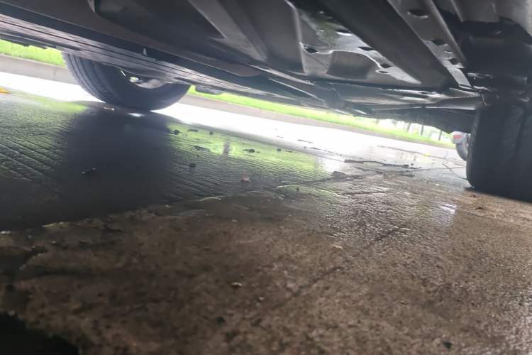 Used Mercedes-Benz C-Class 2015 C 180 L Chassis Front Right