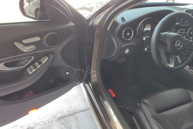 Used Mercedes-Benz C-Class 2015 C 200 L Sport Edition Driver Seat