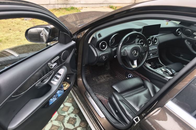 Used Mercedes-Benz C-Class 2015 Revised C 200 L Sport Edition Driver Seat