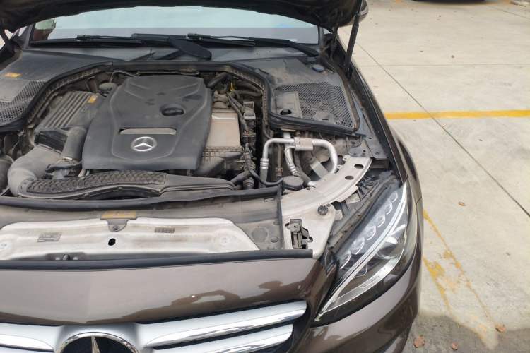 Used Mercedes-Benz C-Class 2015 Revised C 200 L Sport Edition Engine Bay Left