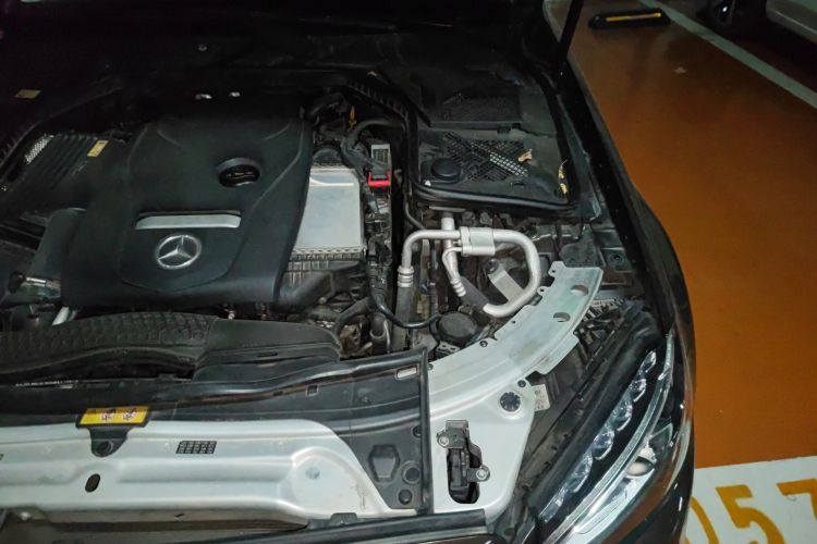Used Mercedes-Benz C-Class 2015 C 200 L Sport Edition Engine Bay Left