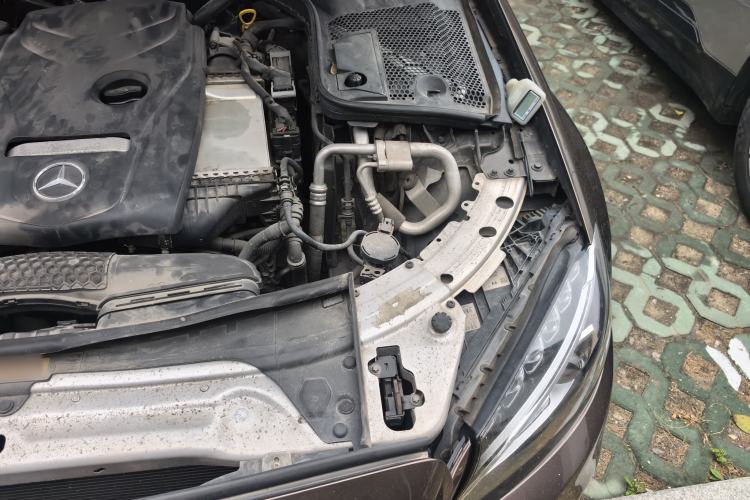 Used Mercedes-Benz C-Class 2015 Revised C 200 L Sport Edition Engine Bay Left