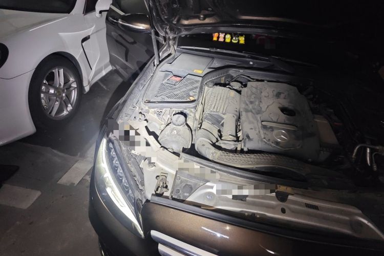 Used Mercedes-Benz C-Class 2015 C 180 L Sport Edition Engine Bay Right