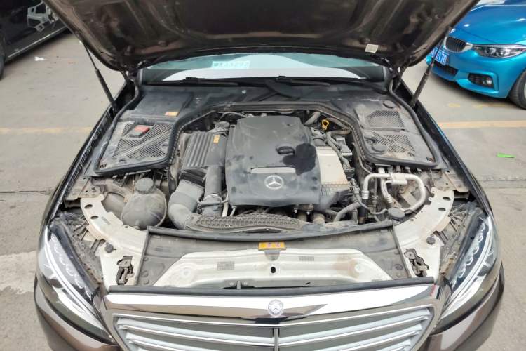 Used Mercedes-Benz C-Class 2015 C 200 L Engine Bay