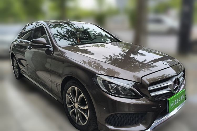 Used Mercedes-Benz C-Class 2015 Restyled C 180 L Sport Edition Front Right 45 Deg