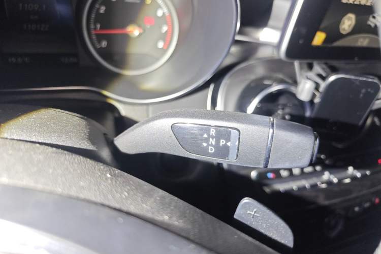 Used Mercedes-Benz C-Class 2015 C 180 L Sport Edition Gear Lever