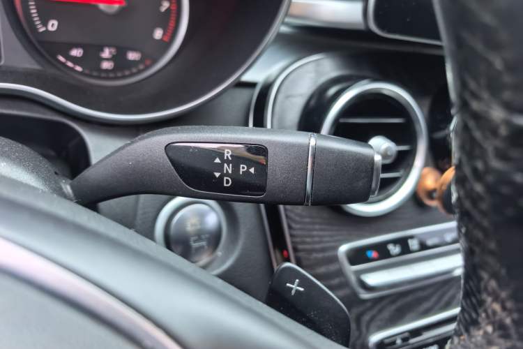 Used Mercedes-Benz C-Class 2015 Revised C 200 L Sport Edition Gear Lever