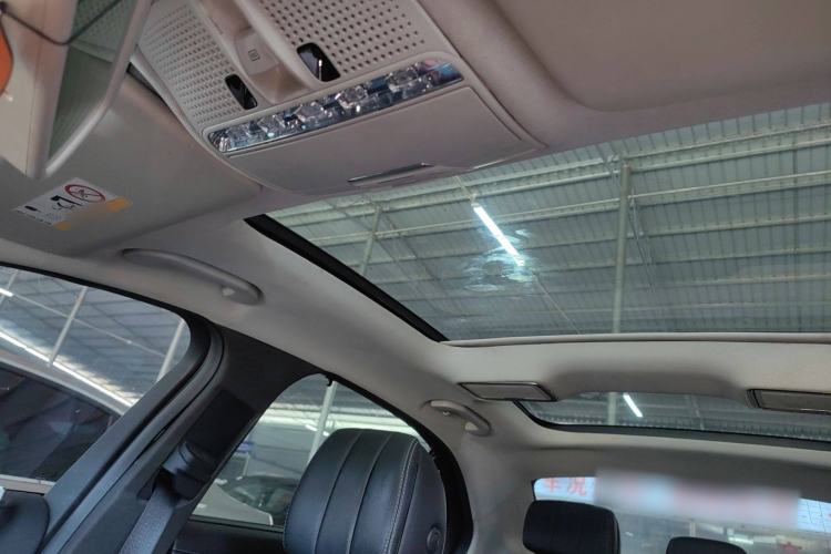 Used Mercedes-Benz C-Class 2015 C 200 L Sport Edition Headliner
