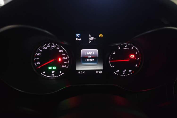 Used Mercedes-Benz C-Class 2015 C 180 L Sport Edition Instrument Cluster