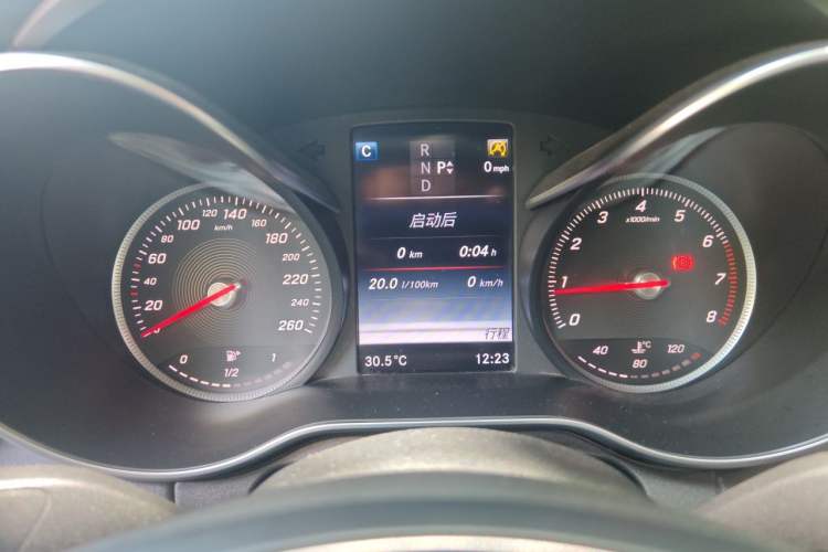 Used Mercedes-Benz C-Class 2015 Revised C 200 L Sport Edition Instrument Cluster