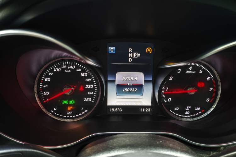 Used Mercedes-Benz C-Class 2015 Revised C 200 L Sport Edition Instrument Cluster