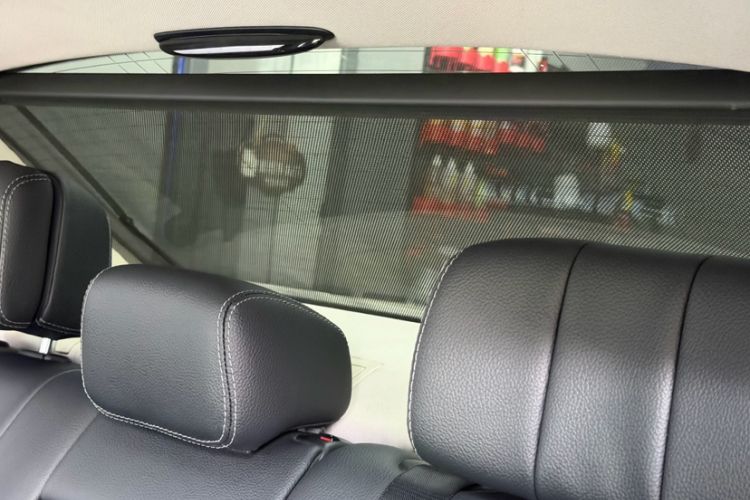 Used Mercedes-Benz C-Class 2015 C 200 L Sport Edition Interior 12