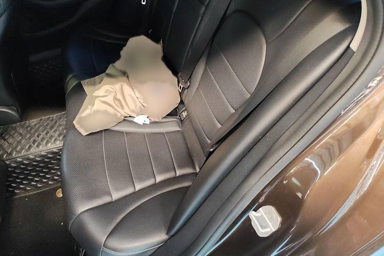 Used Mercedes-Benz C-Class 2015 C 200 L Sport Edition Interior 3