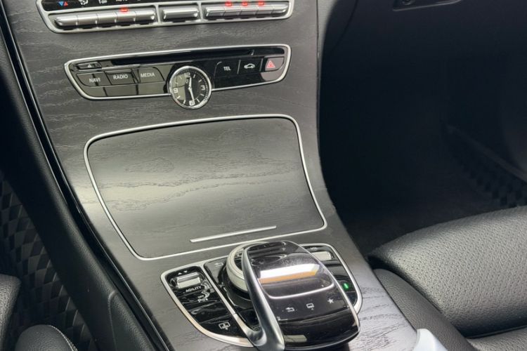 Used Mercedes-Benz C-Class 2015 C 200 L Sport Edition Interior 7