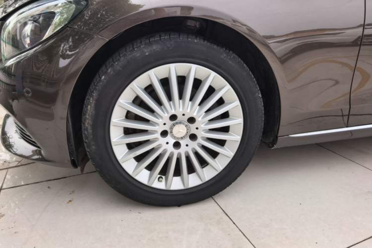Used Mercedes-Benz C-Class 2015 C 200 L Left Front Wheel Hub