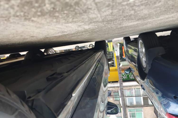 Used Mercedes-Benz C-Class 2015 C 200 L Sport Edition Left Side Sill