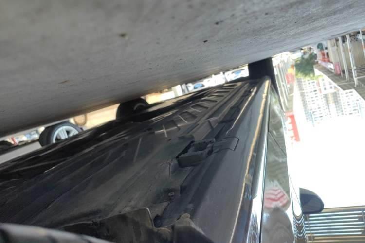 Used Mercedes-Benz C-Class 2015 C 200 L Sport Edition Left Side Sill