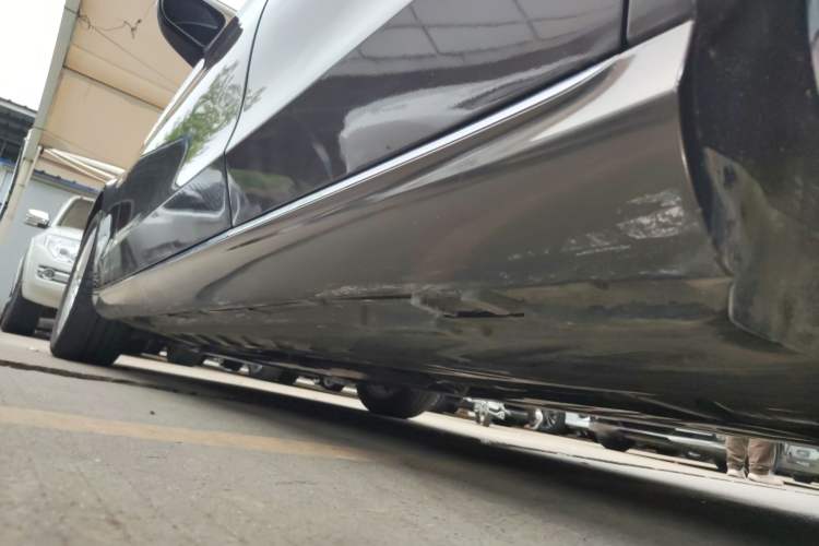 Used Mercedes-Benz C-Class 2015 C 200 L Left Side Sill