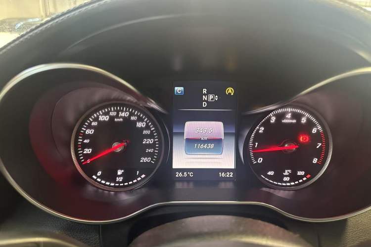 Used Mercedes-Benz C-Class 2015 C 200 L Sport Edition Odometer Close Up