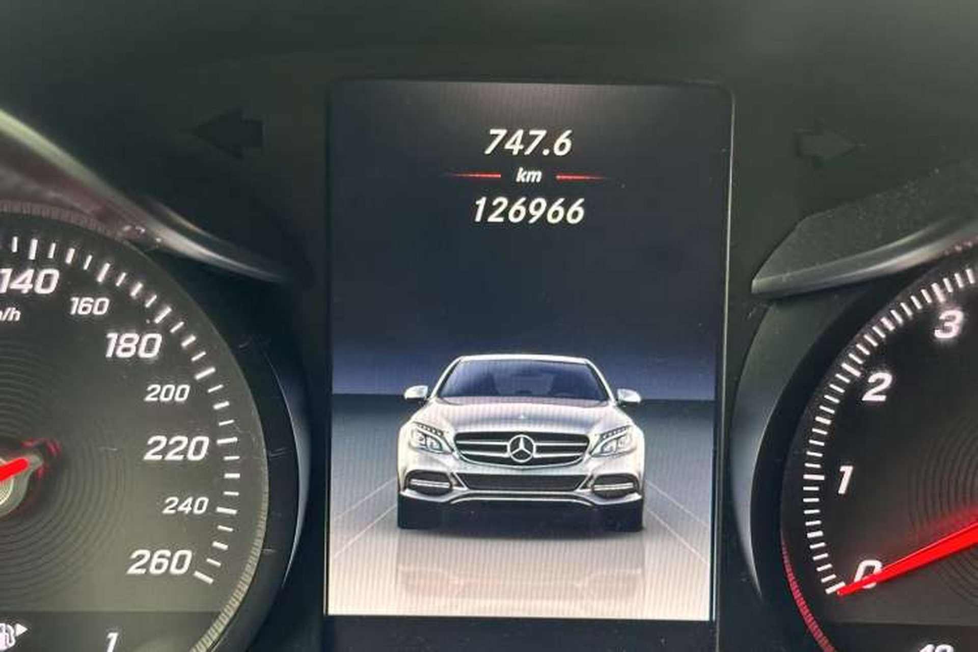 Used Mercedes-Benz C-Class 2015 C 200 L Sport Edition Odometer Close Up