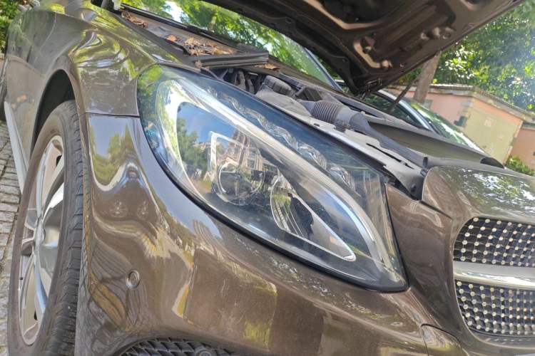 Used Mercedes-Benz C-Class 2015 Revised C 200 L Sport Edition Right Front Headlight