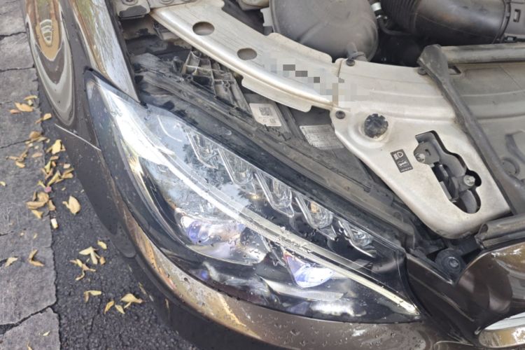 Used Mercedes-Benz C-Class 2015 C 200 Sport Edition 4MATIC Right Front Headlight