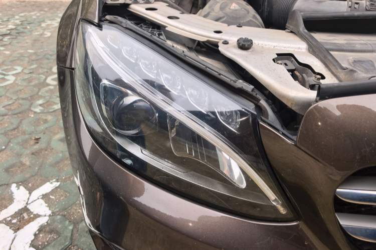 Used Mercedes-Benz C-Class 2015 Revised C 200 L Sport Edition Right Front Headlight