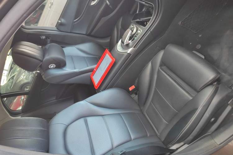 Used Mercedes-Benz C-Class 2015 C 200 L Sport Edition Right Front Seat