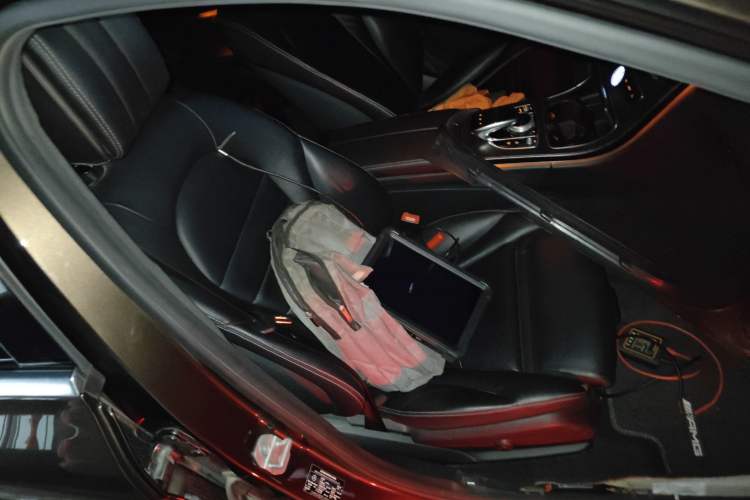 Used Mercedes-Benz C-Class 2015 C 300 L Sport Edition Right Front Seat