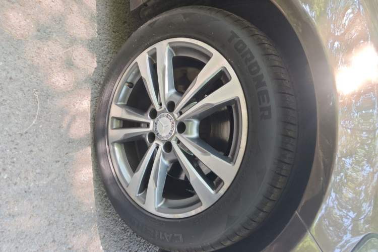 Used Mercedes-Benz C-Class 2015 Revised C 200 L Sport Edition Right Front Wheel Hub