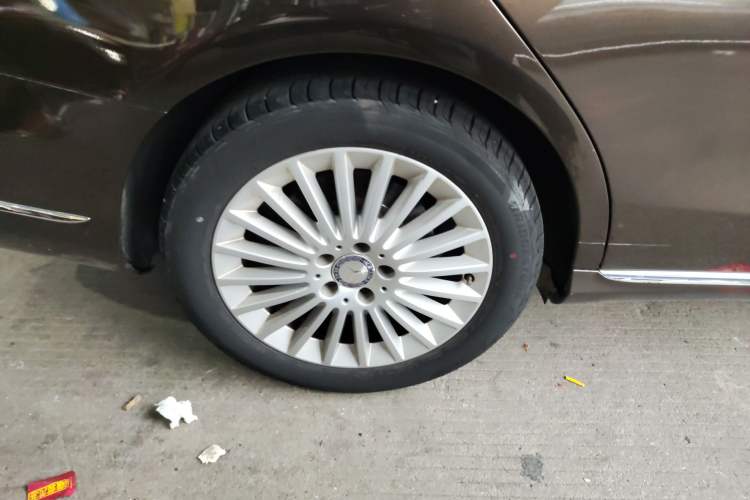 Used Mercedes-Benz C-Class 2015 C 200 L Right Rear Wheel Hub