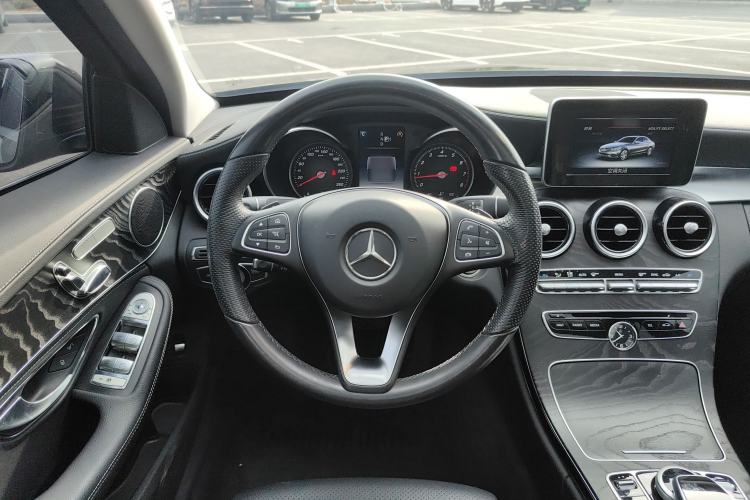 Used Mercedes-Benz C-Class 2015 Revised C 200 L Sport Edition Steering Wheel