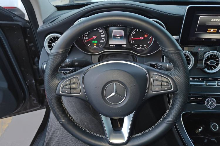 Used Mercedes-Benz C-Class 2015 C 300 L Sport Edition Steering Wheel
