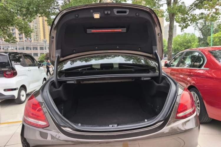 Used Mercedes-Benz C-Class 2015 C 200 L Trunk