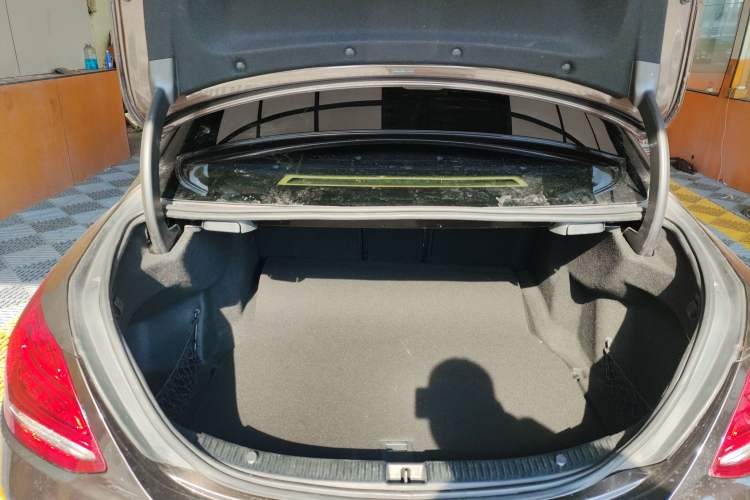 Used Mercedes-Benz C-Class 2015 C 200 L Trunk