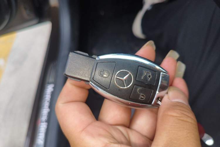 Used Mercedes-Benz C-Class 2015 Revised C 200 L Sport Edition Vehicle Key