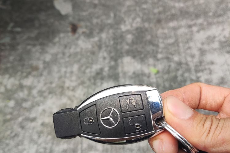 Used Mercedes-Benz C-Class 2015 C 200 L Sport Edition Vehicle Key