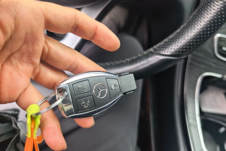 Used Mercedes-Benz C-Class 2015 Revised C 200 L Sport Edition Vehicle Key